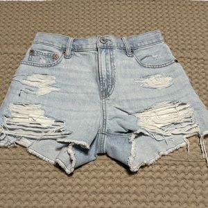 American Eagle 90s Boyfriend Shorts - Strigid